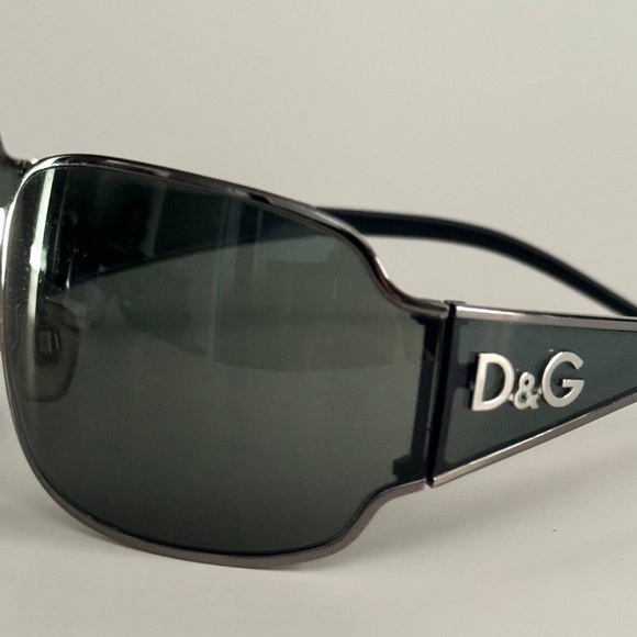 ❌SOLD❌ Vintage Y2K Authentic Dolce & Gabbana Sunglasses 😎 - Picture 4 of 10
